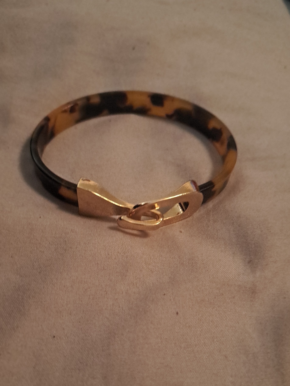Tortoiseshell Bangle Bracelet with Gold Clasp